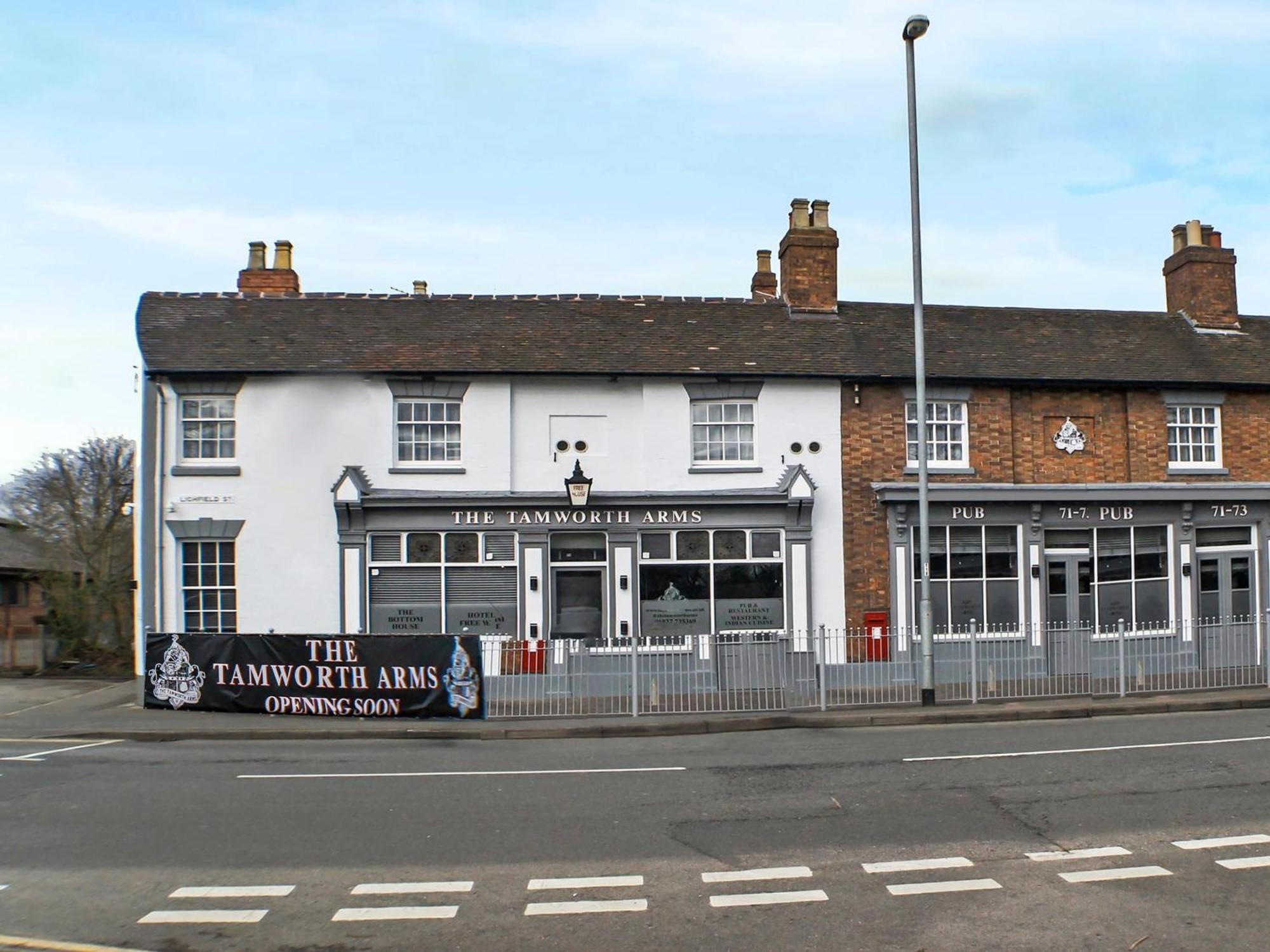 OYO Tamworth Arms Boutique Pub&Hotel Extérieur photo